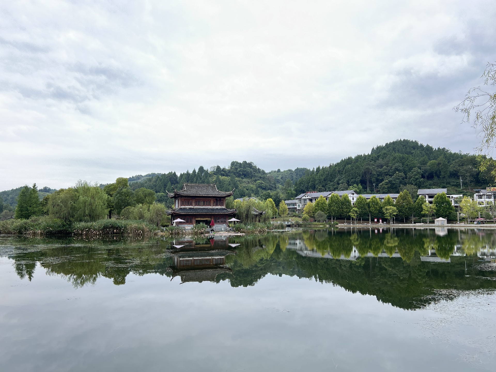 湖心島.jpg