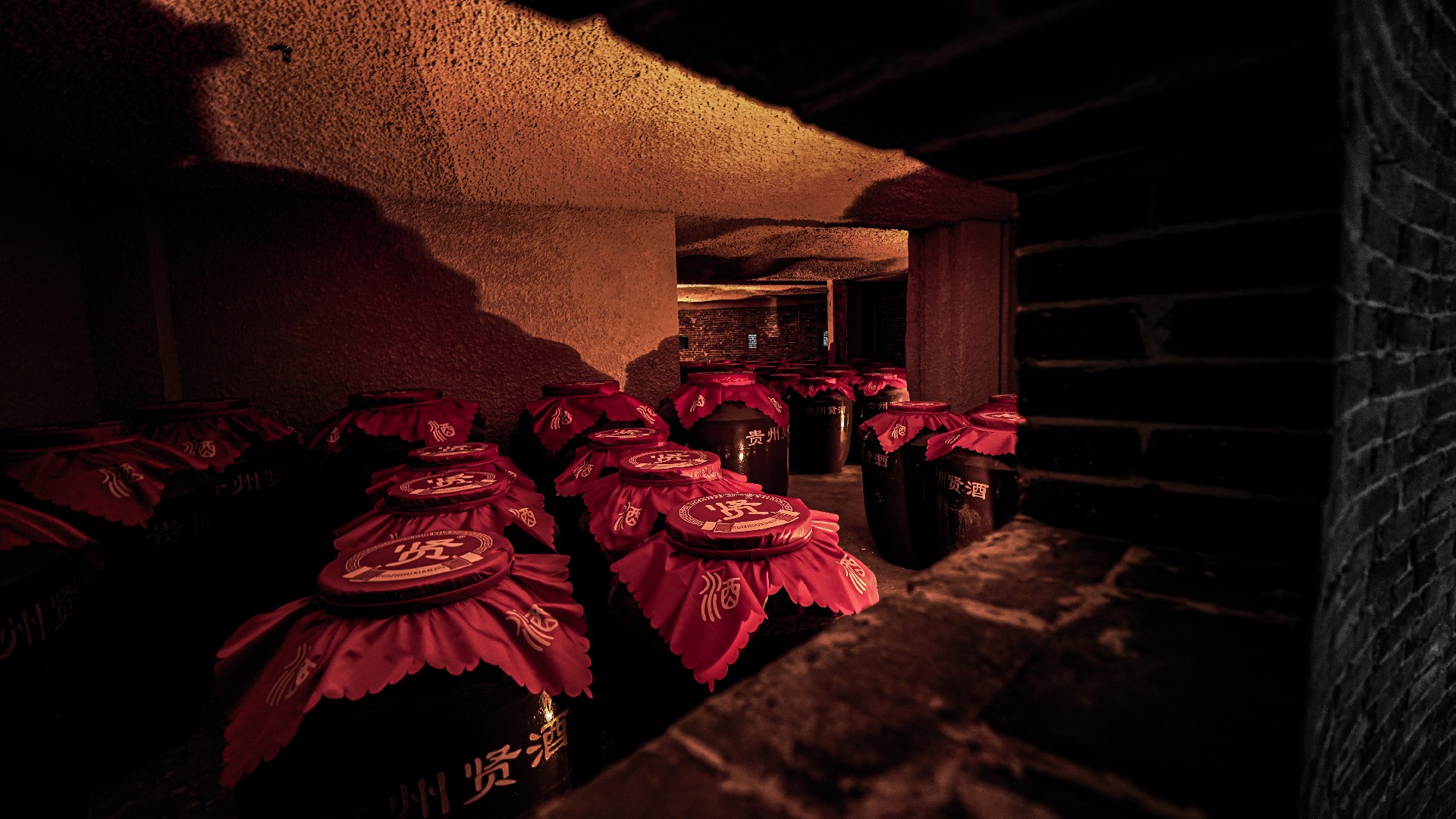 酒窖..jpg